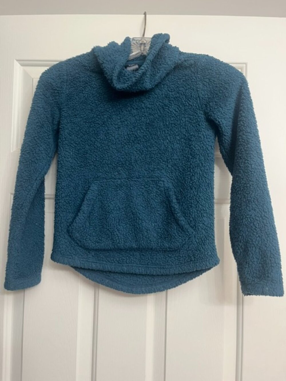 Girl's cowl neck fleece pullover M